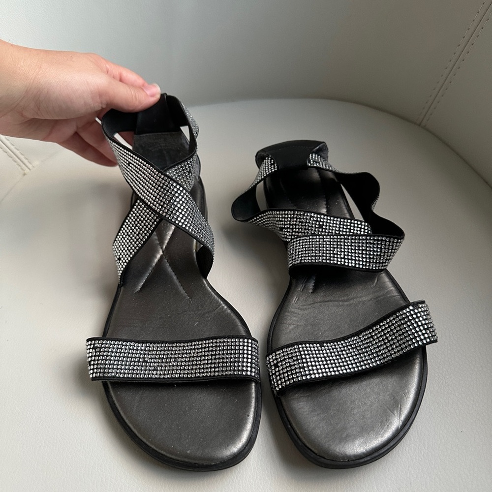 Andrew Geller Rhinestone Silver Gray Party Going Out Metallic Sandals in Size 7